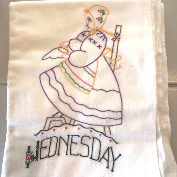 5 Vintage Embroidered Flour Sack Tea Dish Kitchen Towel Monday-Friday - Picture 4 of 11